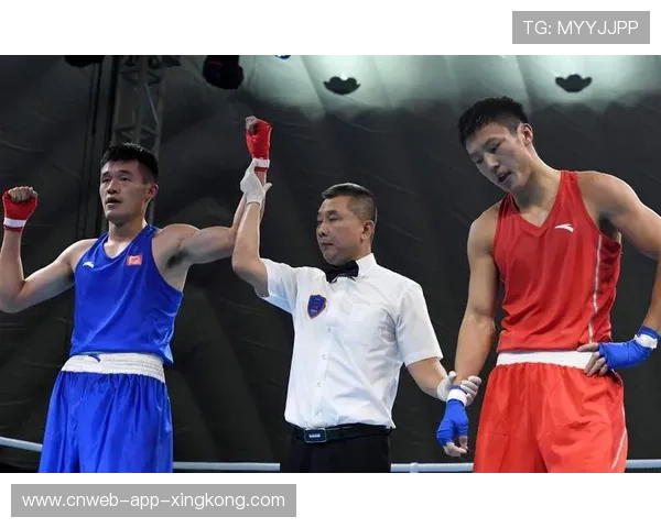 拳击冠军赛志在必得：步伐与节奏被无限放大